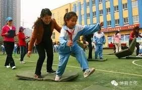 我就是你坚强的后盾 锡安闪现篮下飞身不扣势大力沉