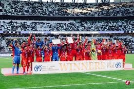 ⚽️ ｜ 球进啦进啦进啦进啦进啦！！！！！！ 皮波·查韦斯接卡尔精妙传中，在几码处轻巧垫射，打入其拜仁生涯首球！ 🔴 #RBSFCB ｜ 0-3 ｜ 75' ⚪ 来源：拜仁官方推特